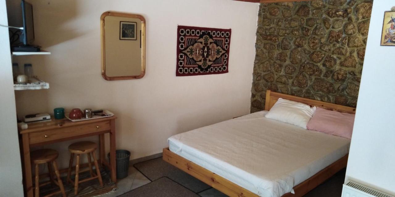 Country Style Room At The Center Of אראחובה מראה חיצוני תמונה