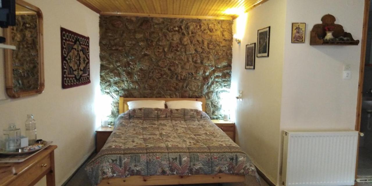 Country Style Room At The Center Of אראחובה מראה חיצוני תמונה